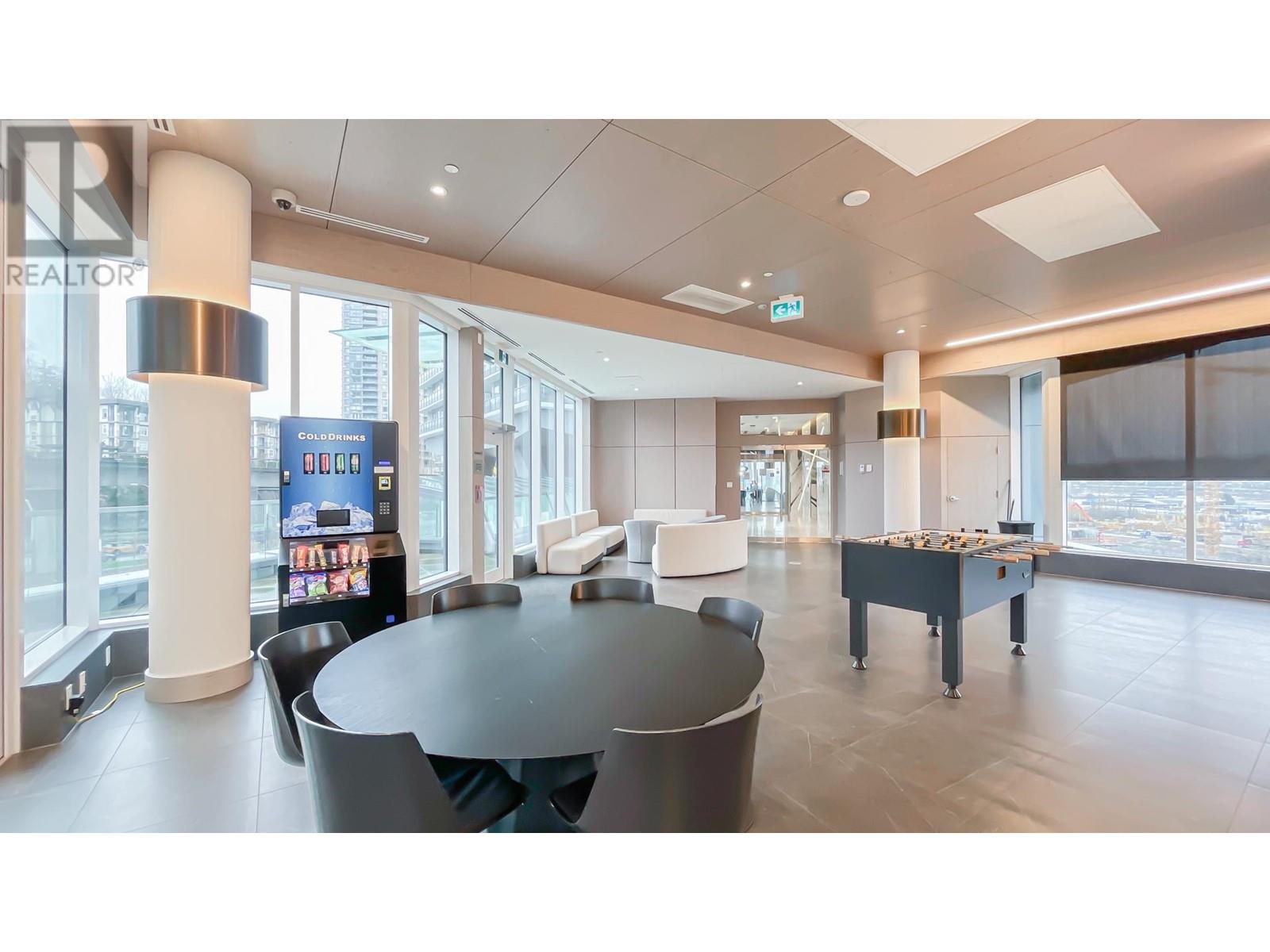Listing Picture 27 of 30 : 3201 4730 LOUGHEED HIGHWAY, Burnaby / 本拿比 - 魯藝地產 Yvonne Lu Group - MLS Medallion Club Member