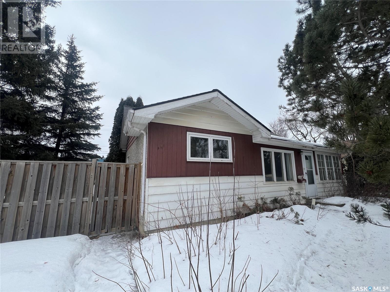 Property at 565 15th STREET W image 1