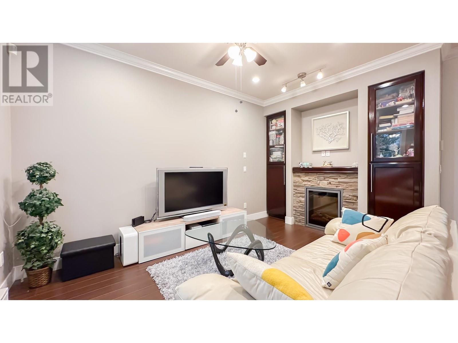 4 7520 GILBERT ROAD, Richmond