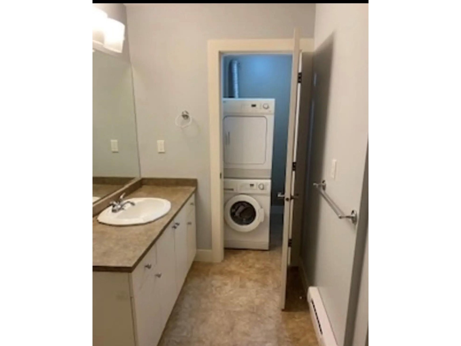 8063 211a Street, Langley, British Columbia  V2Y 2G1 - Photo 28 - R2976387