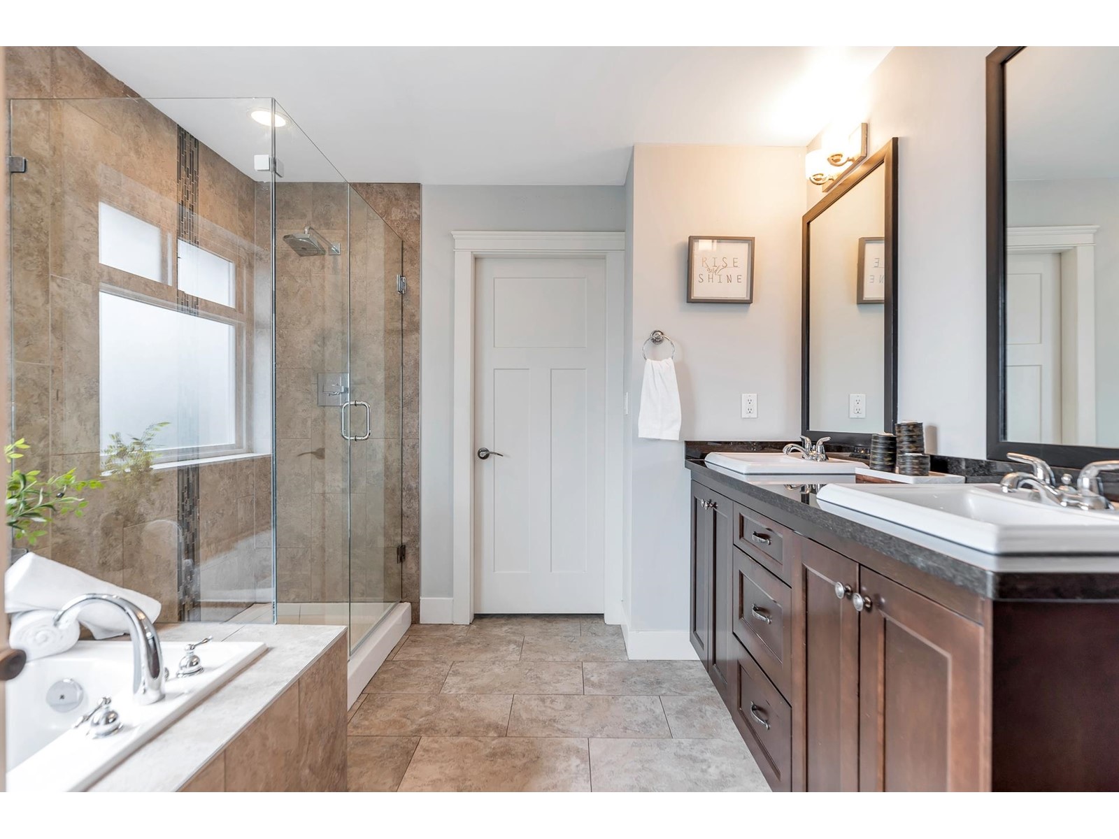 8063 211a Street, Langley, British Columbia  V2Y 2G1 - Photo 16 - R2976387