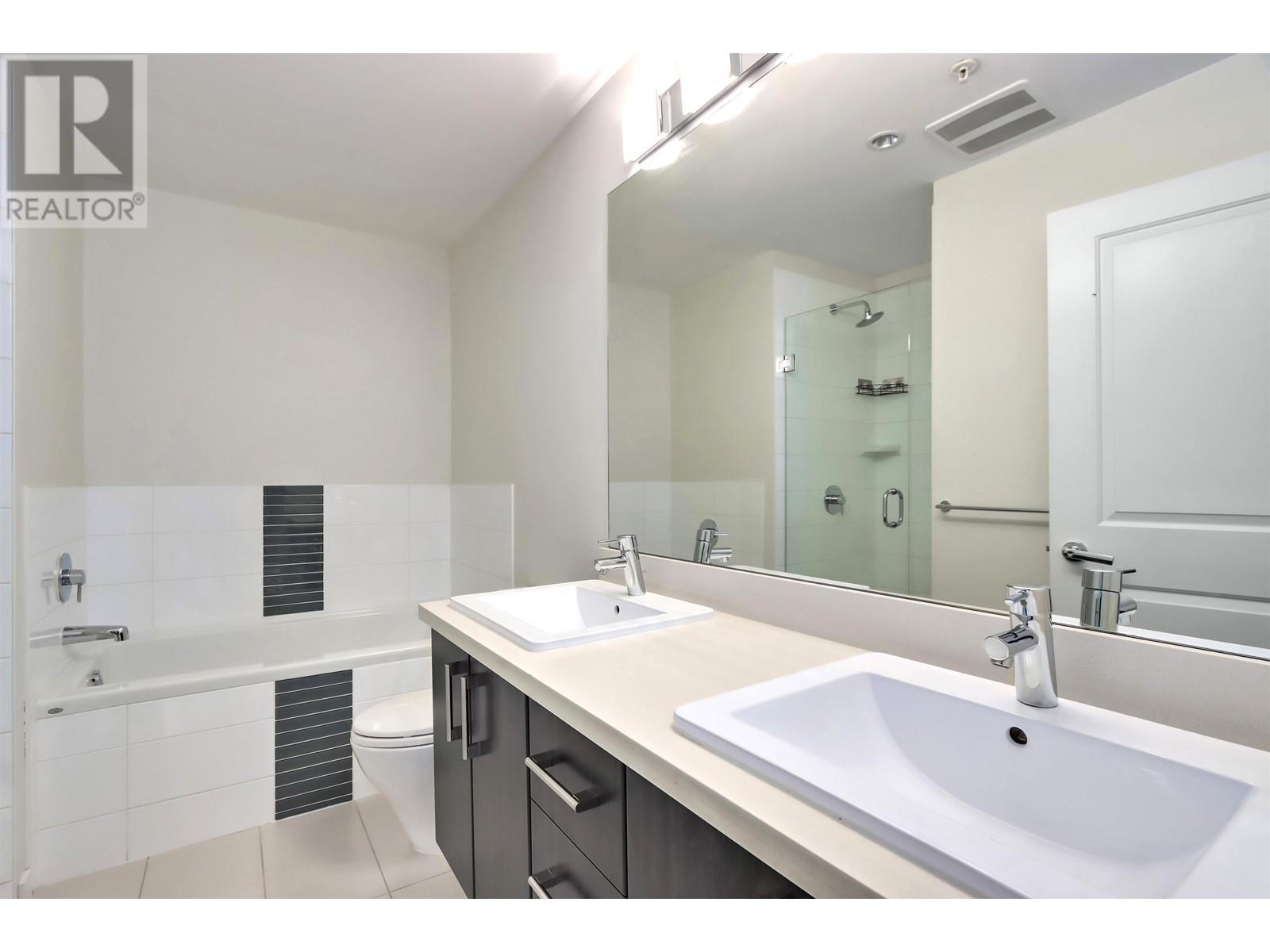 Listing Picture 13 of 30 : 117 3133 RIVERWALK AVENUE, Vancouver / 溫哥華 - 魯藝地產 Yvonne Lu Group - MLS Medallion Club Member