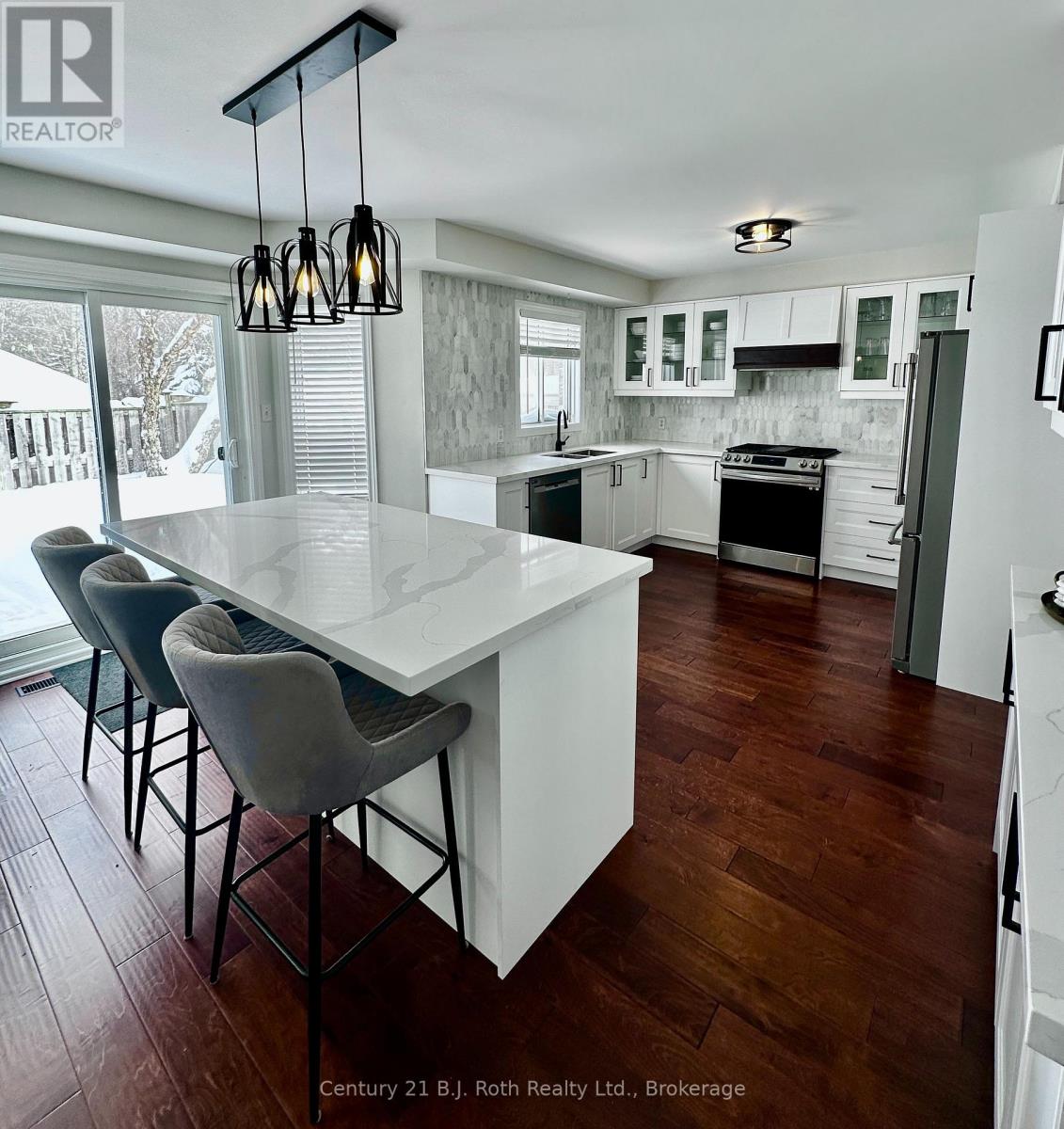 203 Ferndale Drive S, Barrie, Ontario  L4N 8A1 - Photo 6 - S12016292