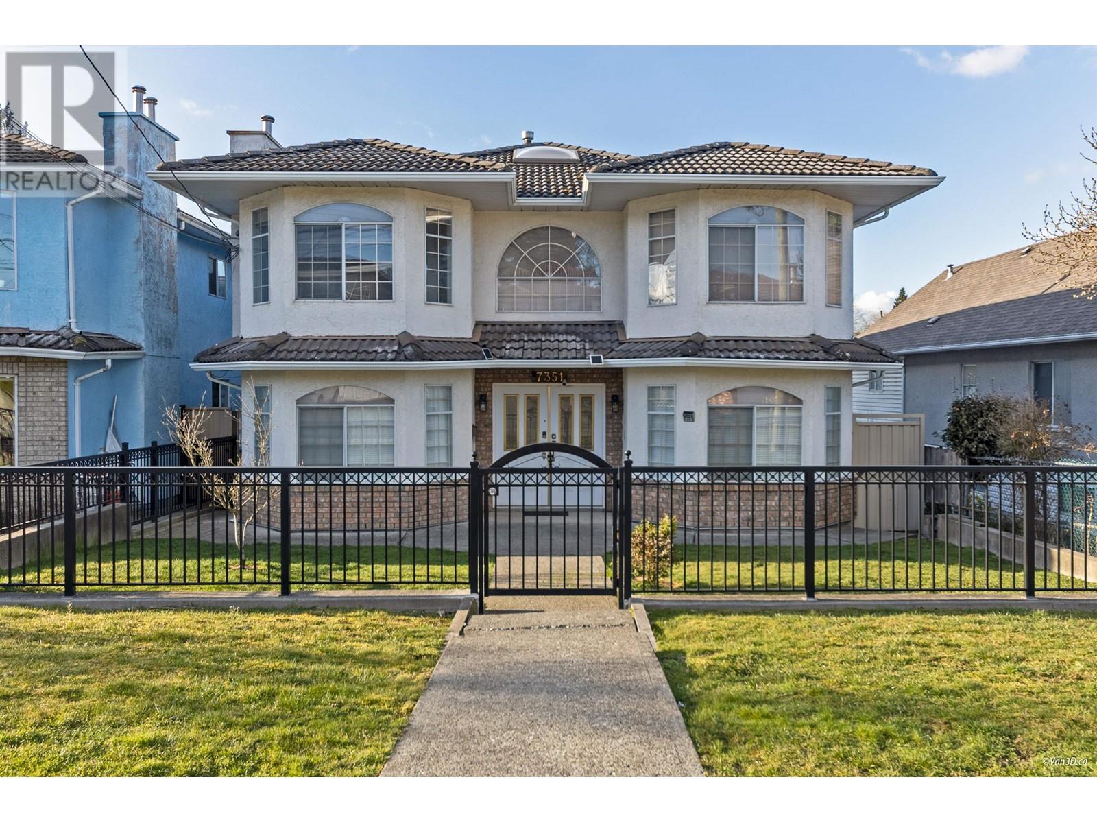 7351 12TH AVENUE, Burnaby, British Columbia