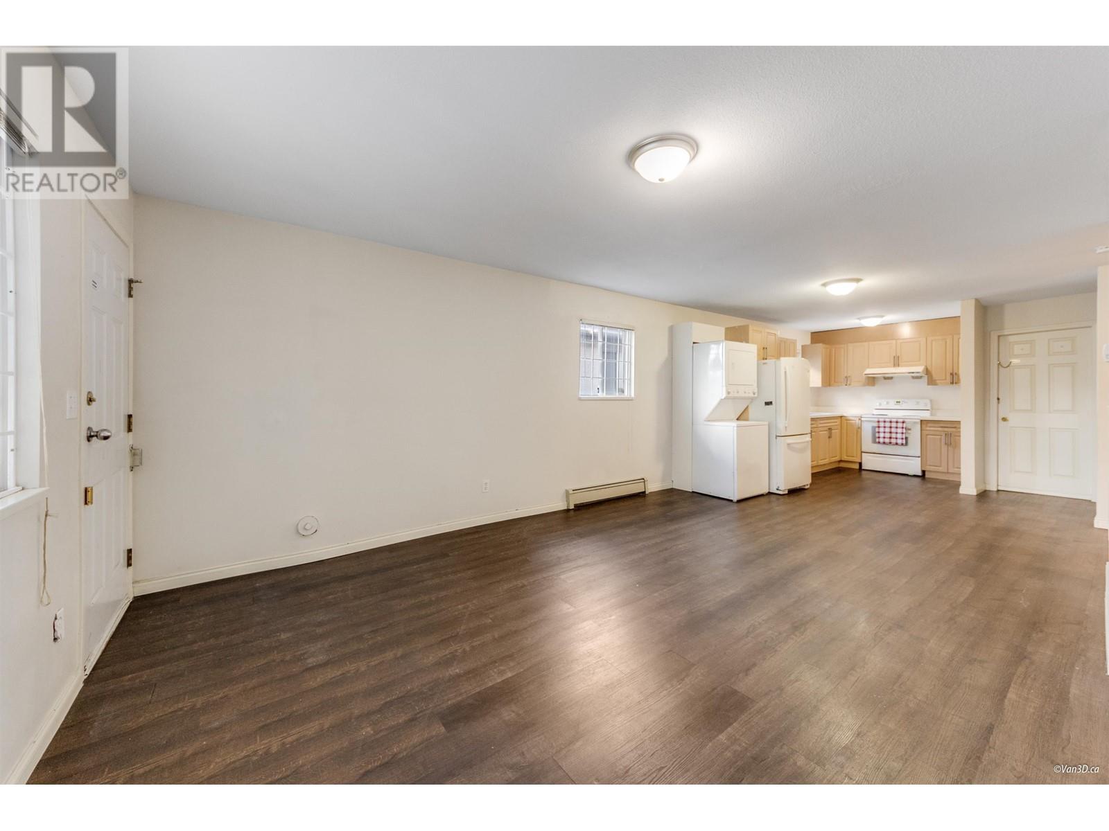 7351 12th Avenue, Burnaby, British Columbia  V3N 2J8 - Photo 13 - R2977207