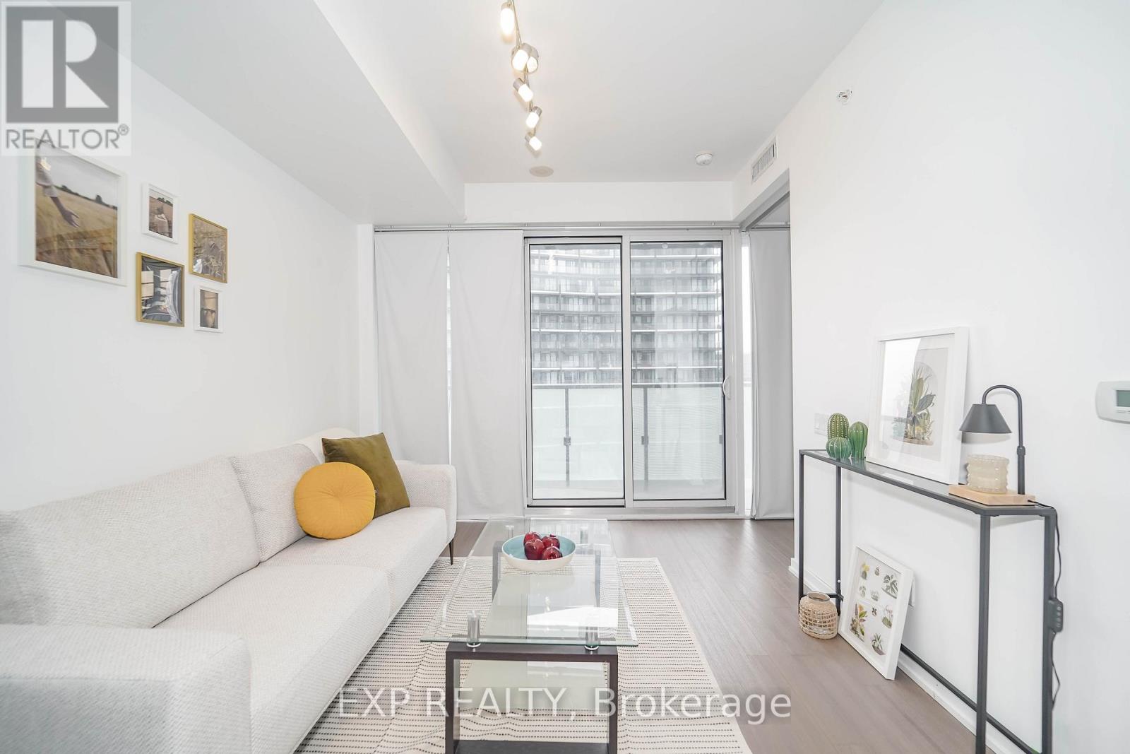 2901 - 101 Peter Street, Toronto, Ontario  M5V 0G6 - Photo 2 - C12016300