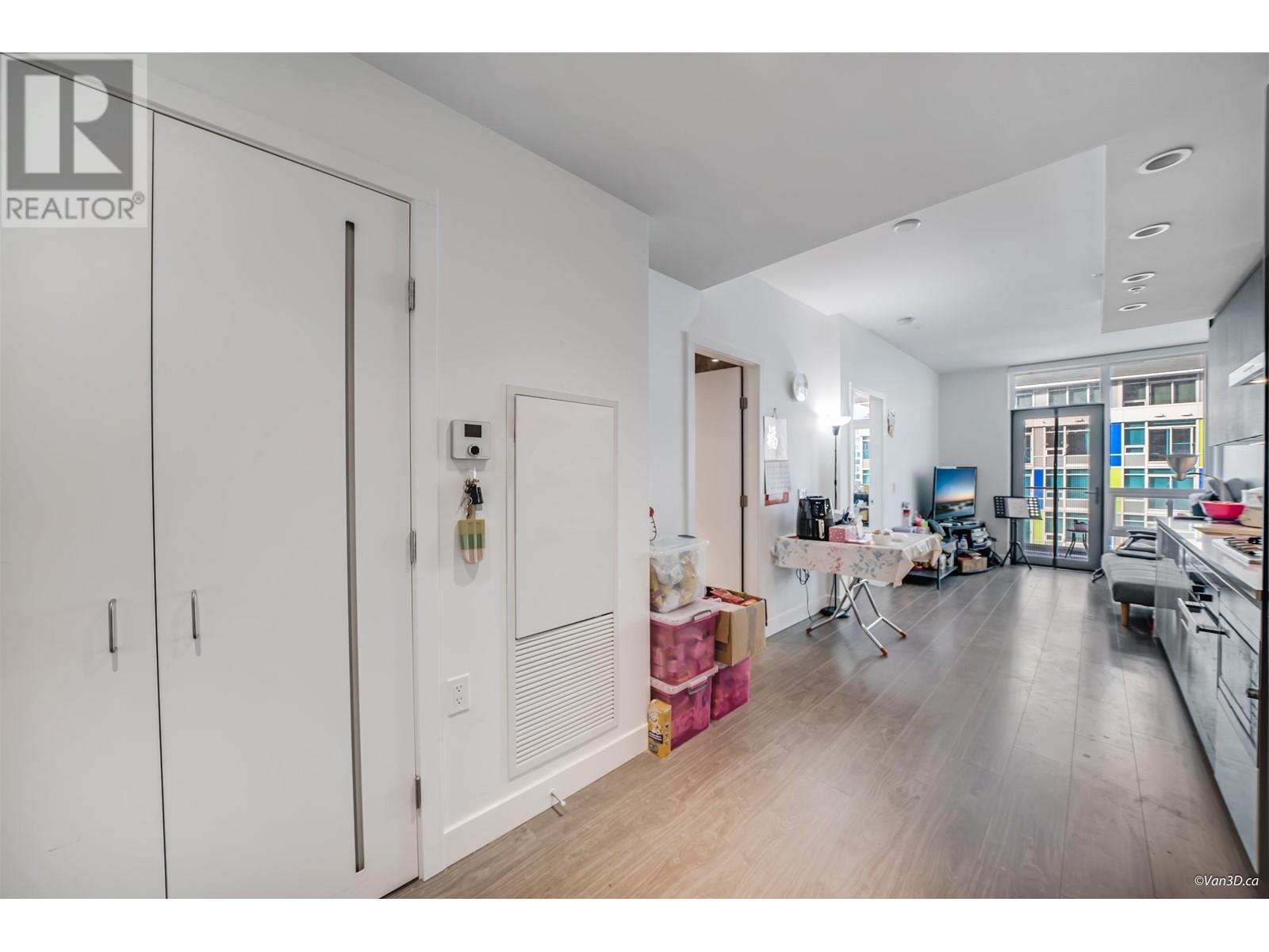 Listing Picture 6 of 22 : 901 6320 NO.3 ROAD, Richmond / 烈治文 - 魯藝地產 Yvonne Lu Group - MLS Medallion Club Member