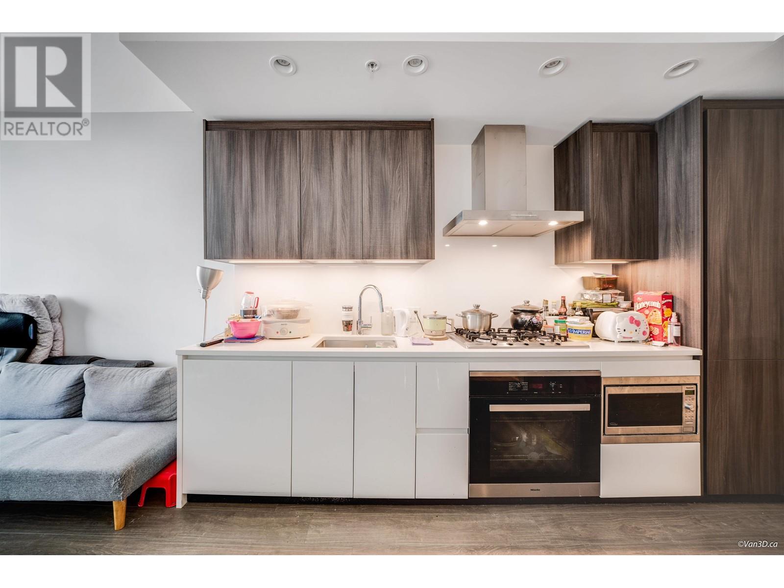 Listing Picture 4 of 22 : 901 6320 NO.3 ROAD, Richmond / 烈治文 - 魯藝地產 Yvonne Lu Group - MLS Medallion Club Member