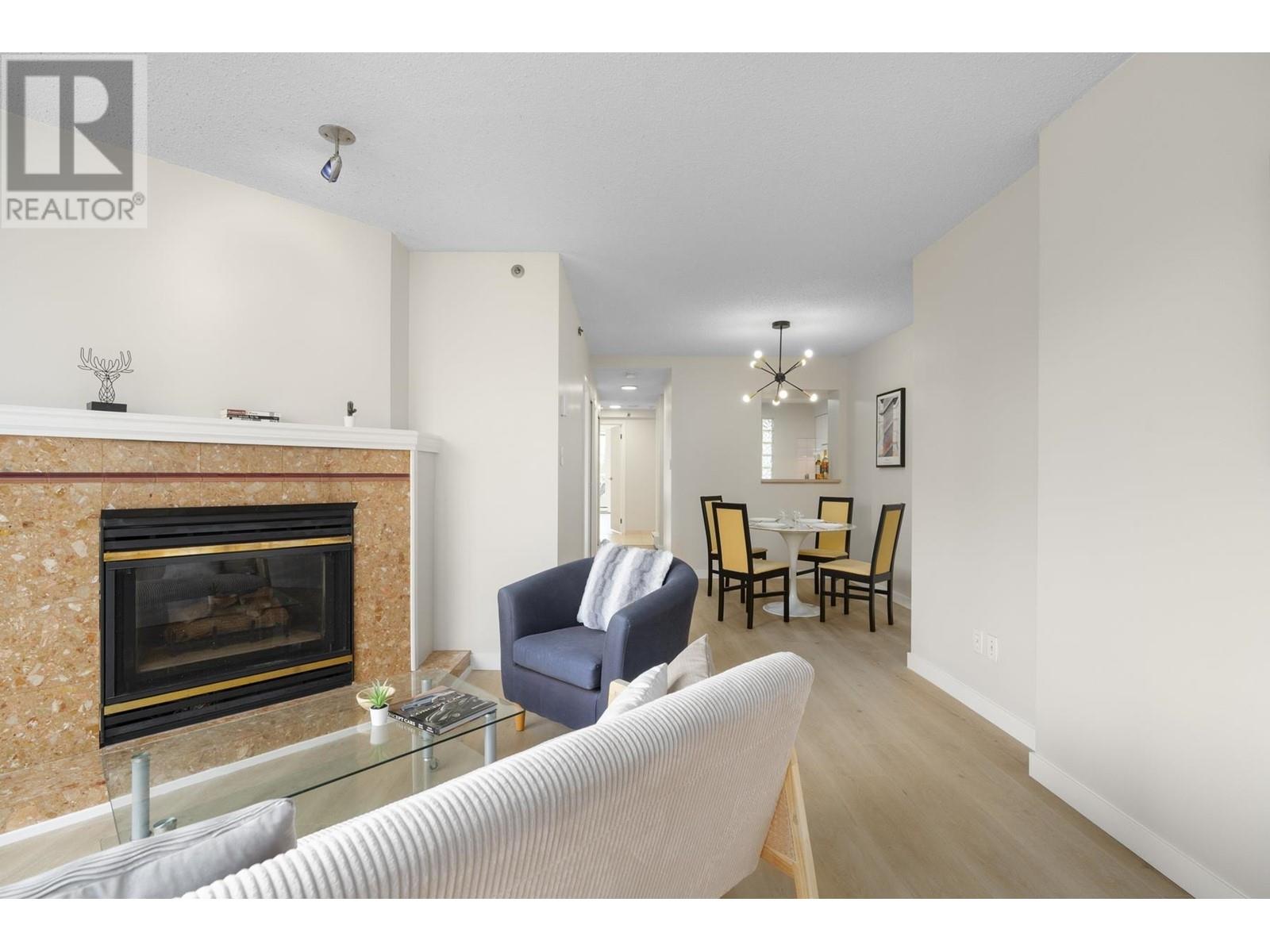 301 1771 Nelson Street, Vancouver, British Columbia  V6G 1M6 - Photo 2 - R2977112