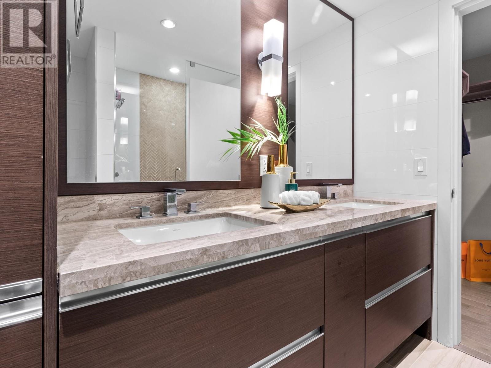 Listing Picture 18 of 20 : 307 508 W 29TH AVENUE, Vancouver / 溫哥華 - 魯藝地產 Yvonne Lu Group - MLS Medallion Club Member