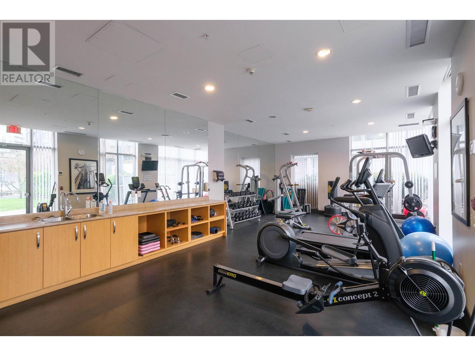 Listing Picture 39 of 40 : 1605 1833 CROWE STREET, Vancouver / 溫哥華 - 魯藝地產 Yvonne Lu Group - MLS Medallion Club Member