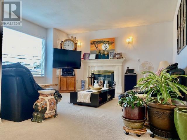 8151 12 Avenue, Burnaby, British Columbia  V3N 2L3 - Photo 4 - R2977076