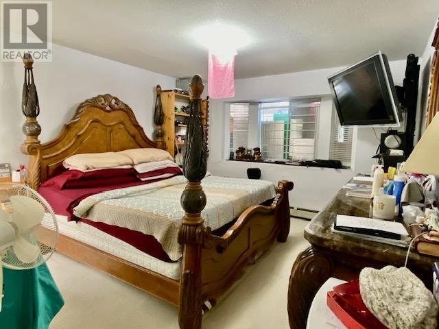 8151 12 Avenue, Burnaby, British Columbia  V3N 2L3 - Photo 11 - R2977076