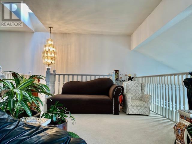 8151 12 Avenue, Burnaby, British Columbia  V3N 2L3 - Photo 7 - R2977076