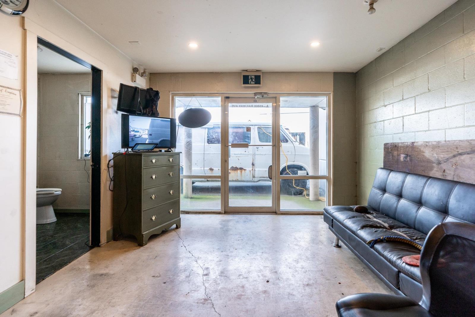 45868 Railway Avenue, Chilliwack Downtown, Chilliwack, British Columbia  V2P 1L3 - Photo 27 - C8067466