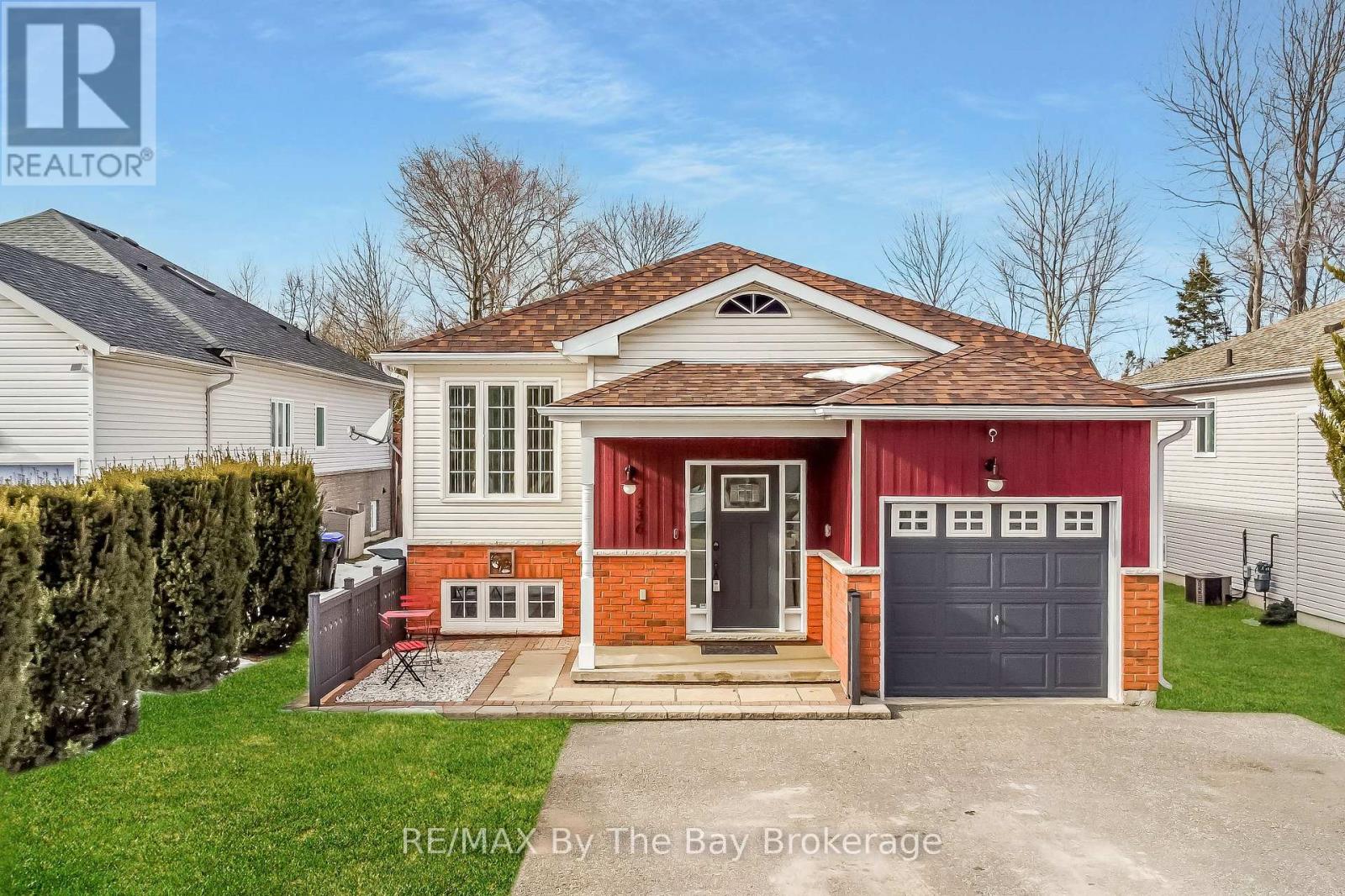 Property at 336 ROBINSON ROAD image 2