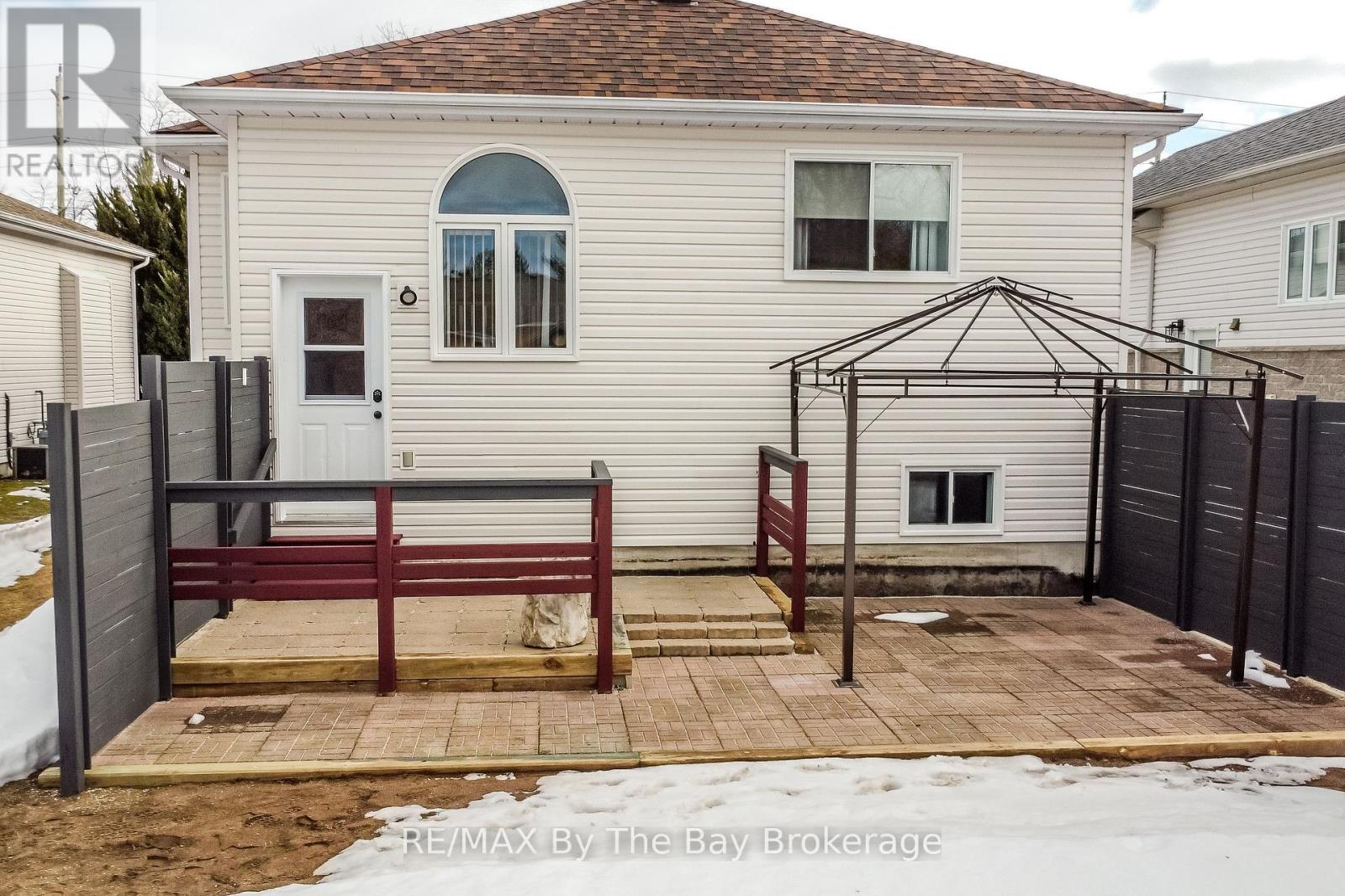 336 Robinson Road, Wasaga Beach, Ontario  L9Z 2Z1 - Photo 25 - S12016369