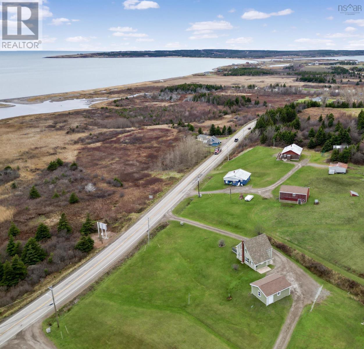 14072 Cabot Trail Road, Point Cross, Nova Scotia  B0H 1H0 - Photo 3 - 202427514