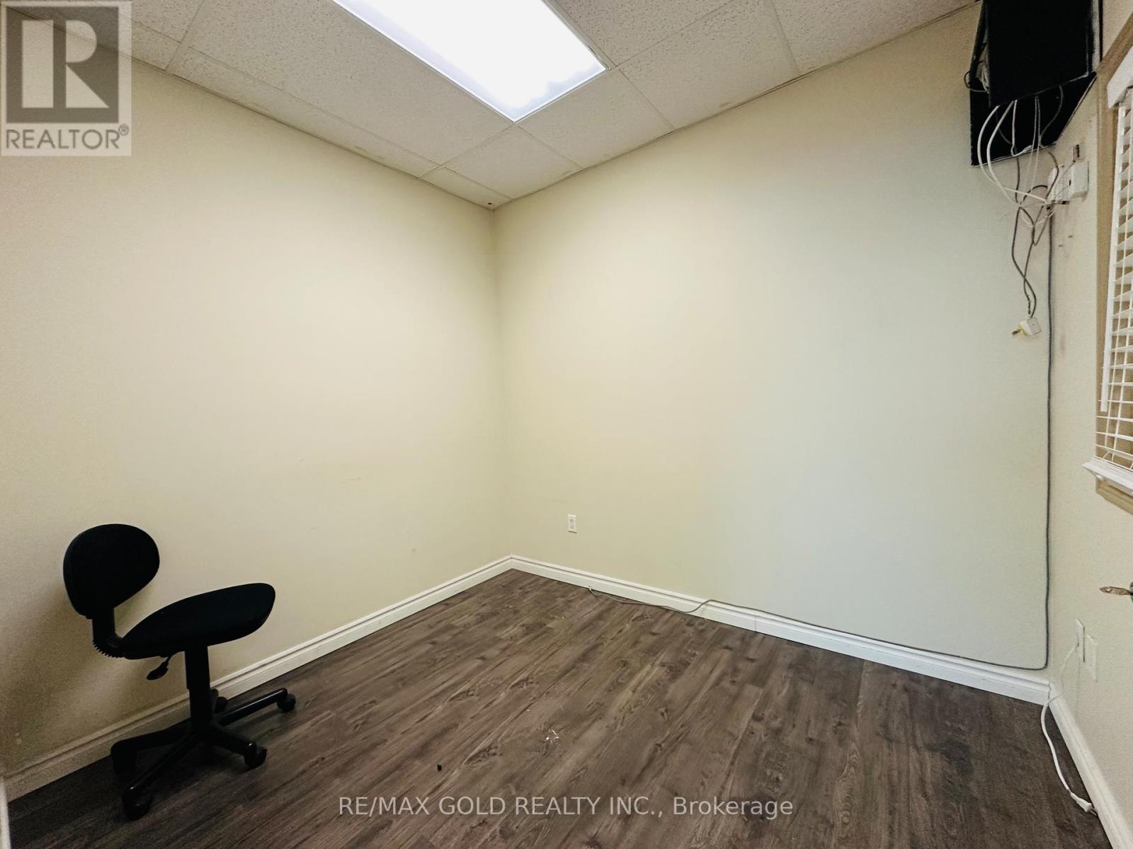 209 - 2970 Drew Road, Mississauga, Ontario  L4T 0A6 - Photo 2 - W11977885