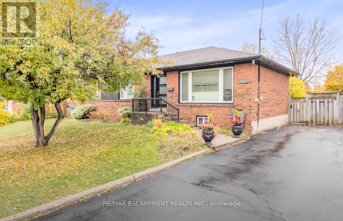 382 THIRD LINE, Oakville, Ontario