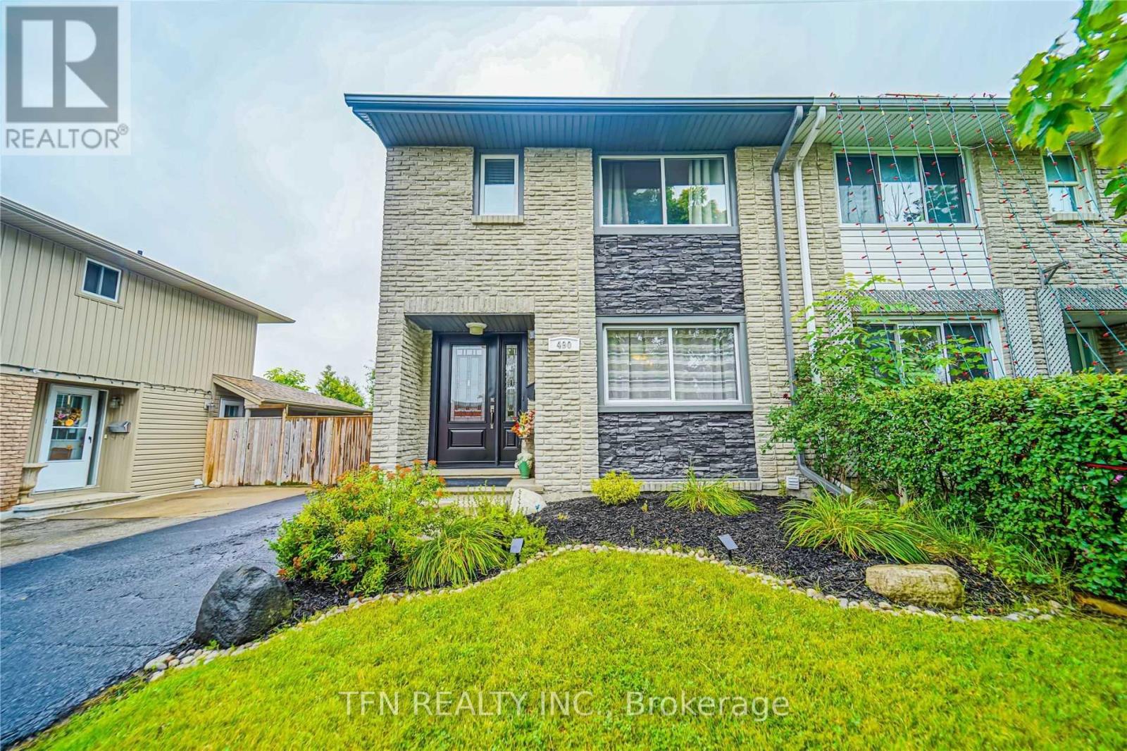 Property at 490 ELGIN STREET N image 1