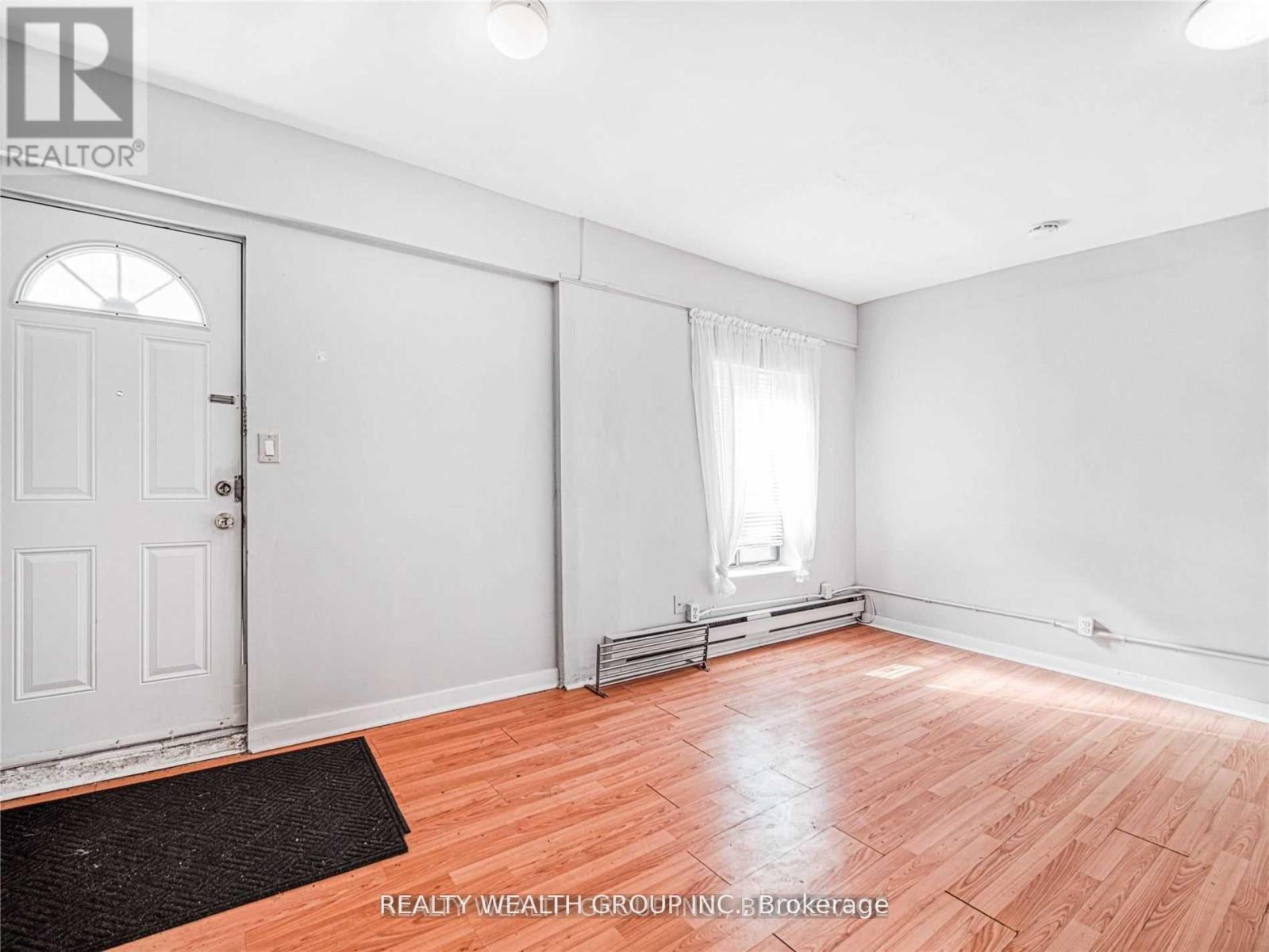Unit E - 185 Eglinton Avenue W, Toronto, Ontario  M4R 1A8 - Photo 5 - C12016331