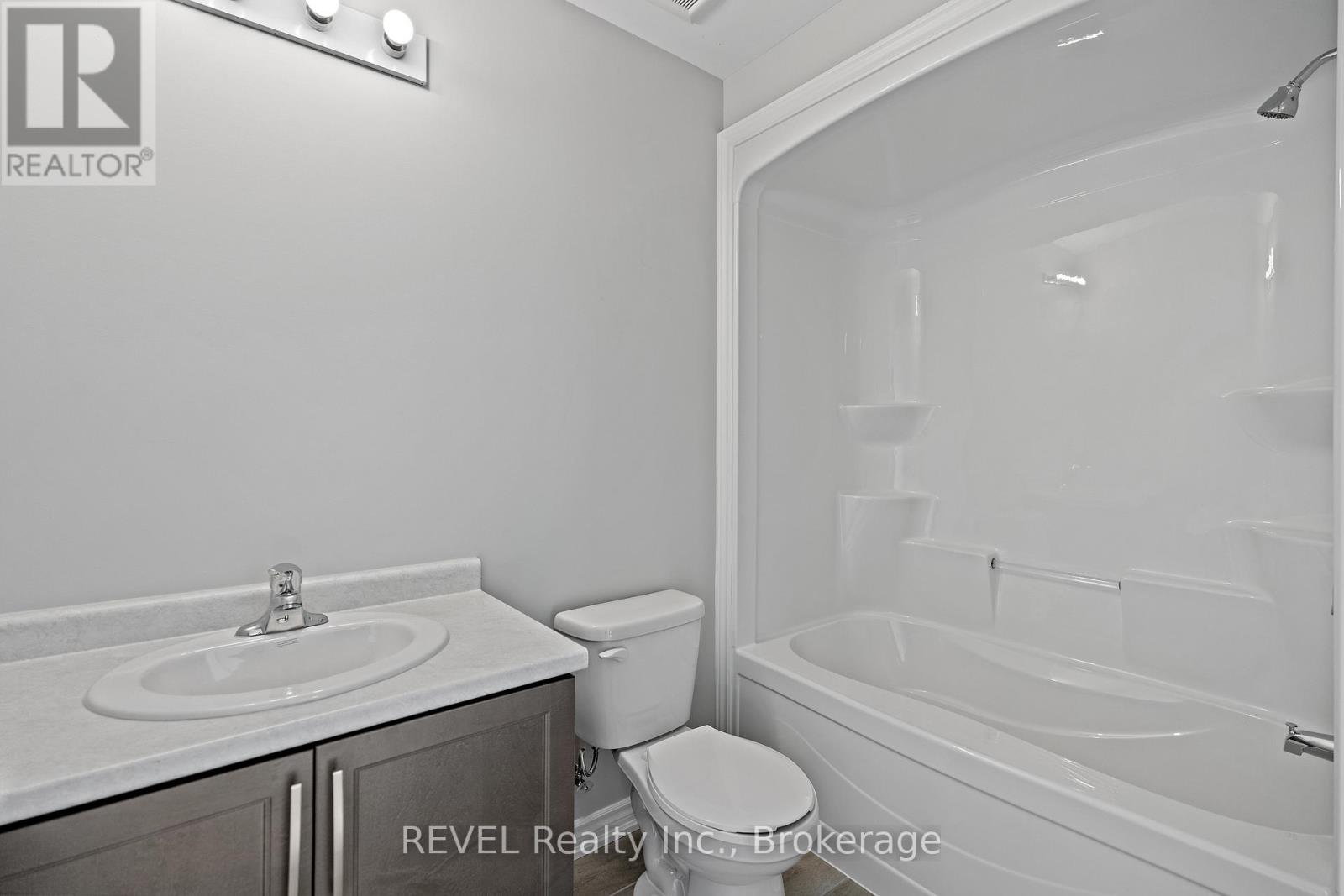 210 Wellandvale Drive, Welland (N. Welland), Ontario  L3C 7C7 - Photo 27 - X12016422