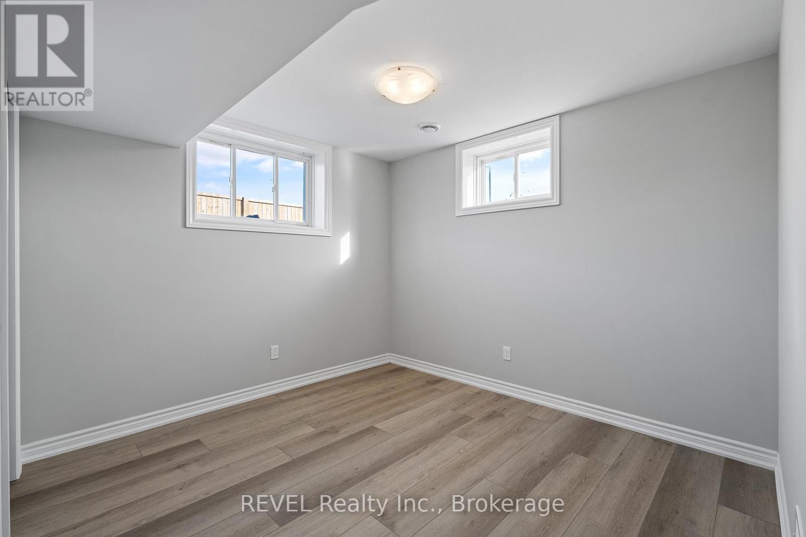 210 Wellandvale Drive, Welland (N. Welland), Ontario  L3C 7C7 - Photo 29 - X12016422