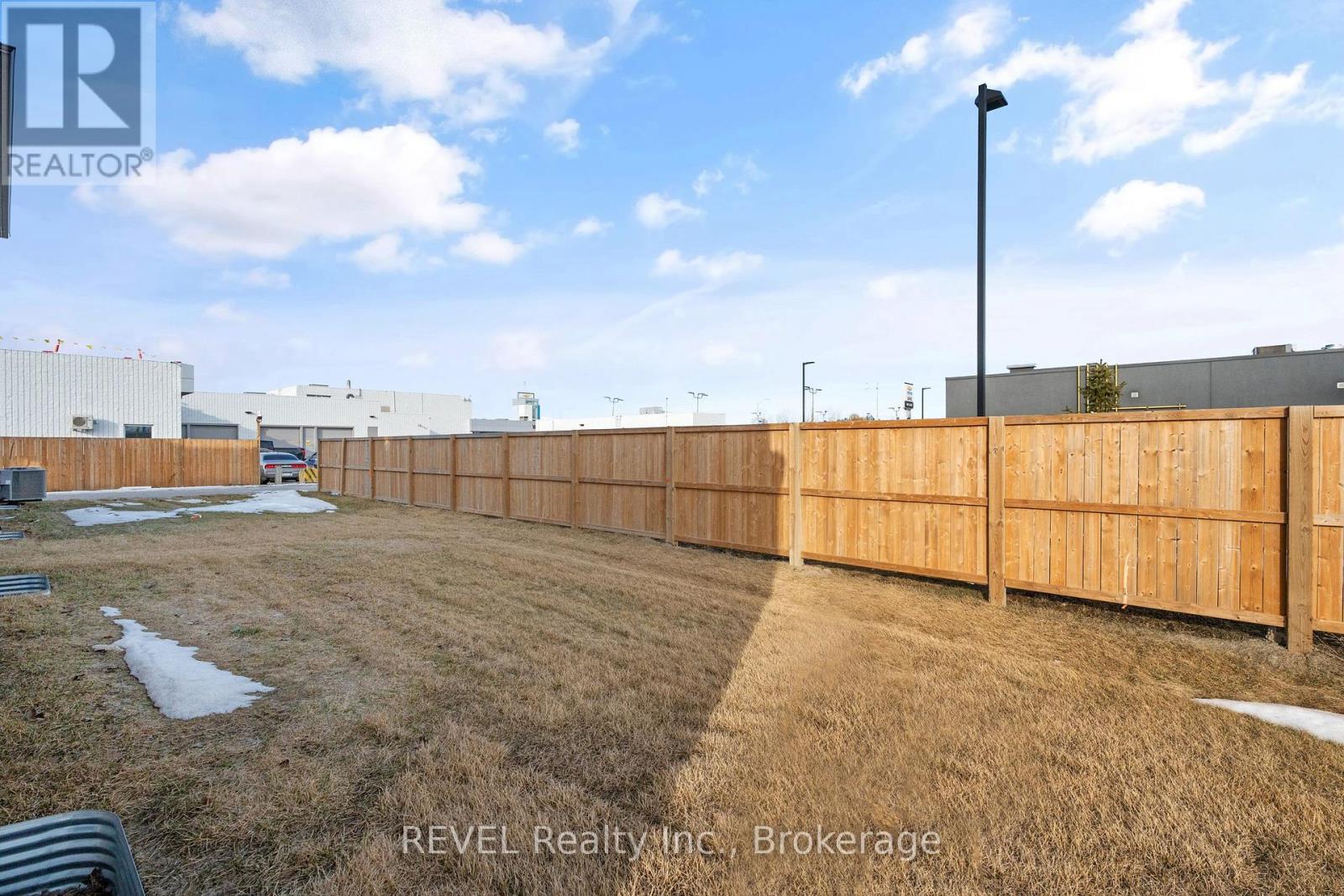 210 Wellandvale Drive, Welland (N. Welland), Ontario  L3C 7C7 - Photo 33 - X12016422