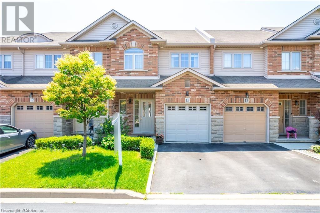 Property at 15 MARINA POINT Crescent image 1