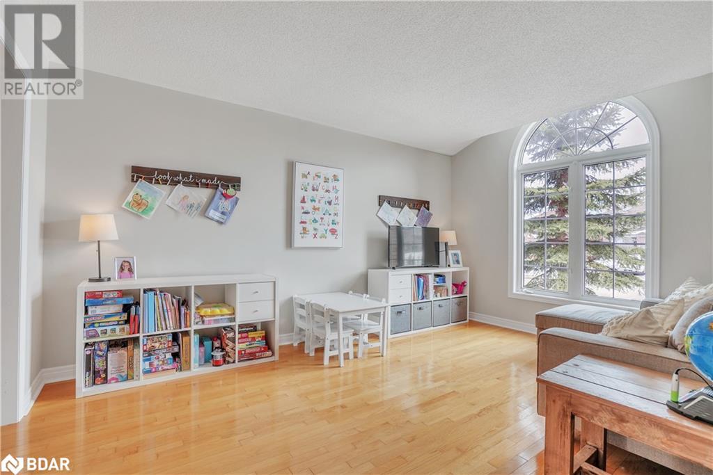 15 Royal Park Boulevard, Barrie, Ontario  L4N 0G6 - Photo 4 - 40705683