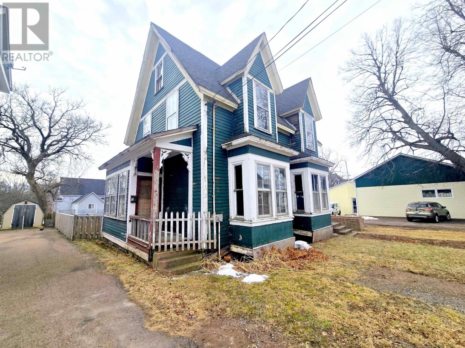 1 Belmont Street, amherst, Nova Scotia