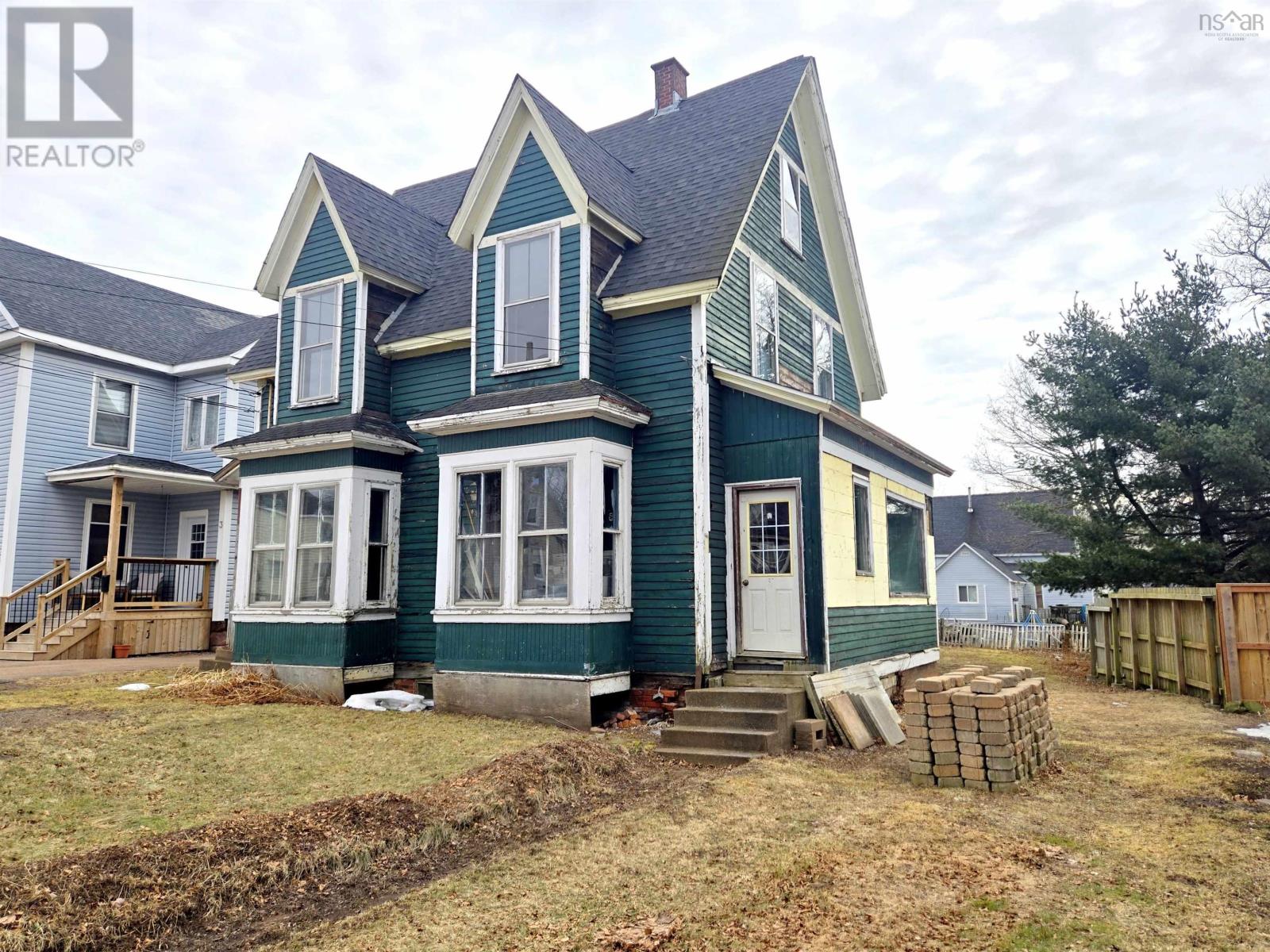 1 Belmont Street, Amherst, Nova Scotia  B4H 2E3 - Photo 4 - 202504733