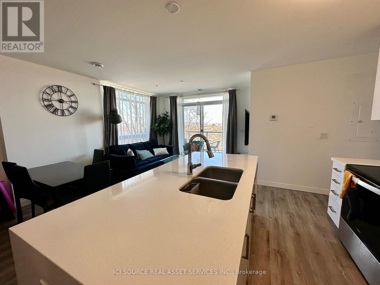 Property at 204 - 467 CHARLTON AVENUE E image 3