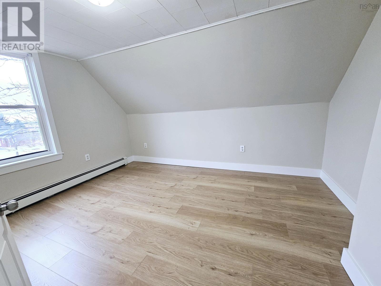 12 Convent Street, Sydney Mines, Nova Scotia  B1V 1J5 - Photo 24 - 202504738