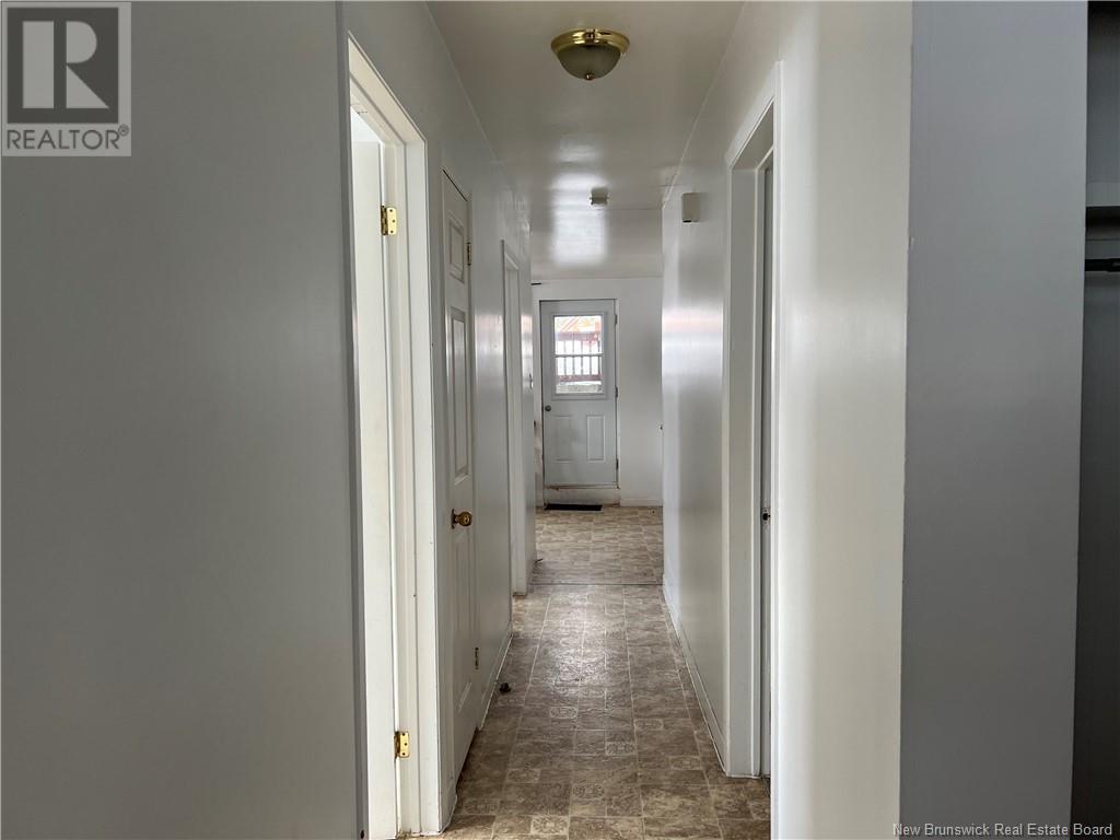 694 Appleby Street, Bathurst, New Brunswick  E2A 3L4 - Photo 25 - NB113967