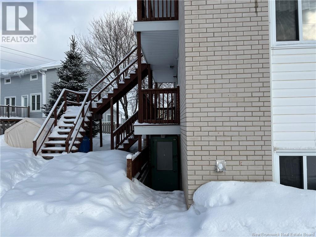 694 Appleby Street, Bathurst, New Brunswick  E2A 3L4 - Photo 4 - NB113967