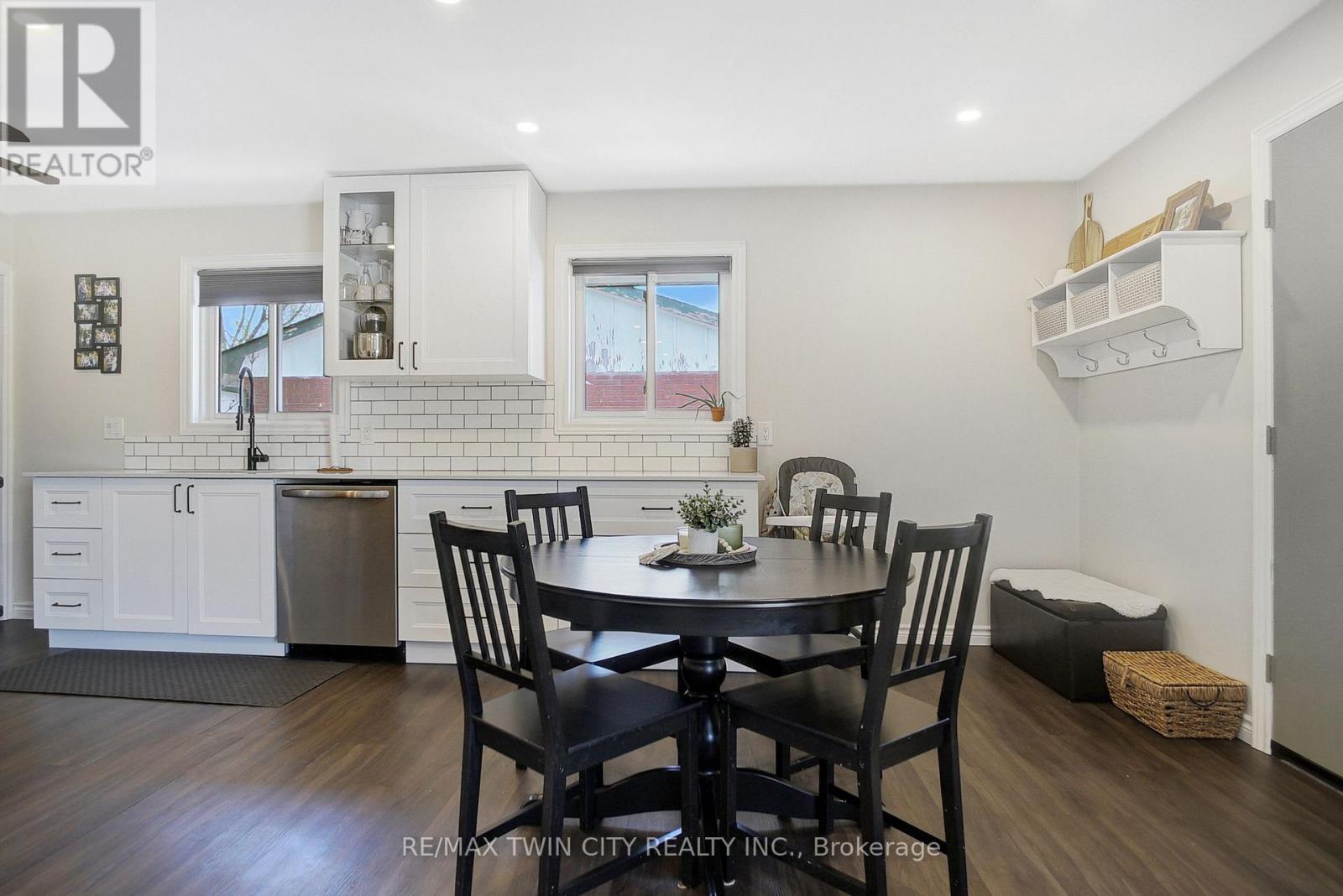 Property at 49 BALLANTYNE AVENUE image 5