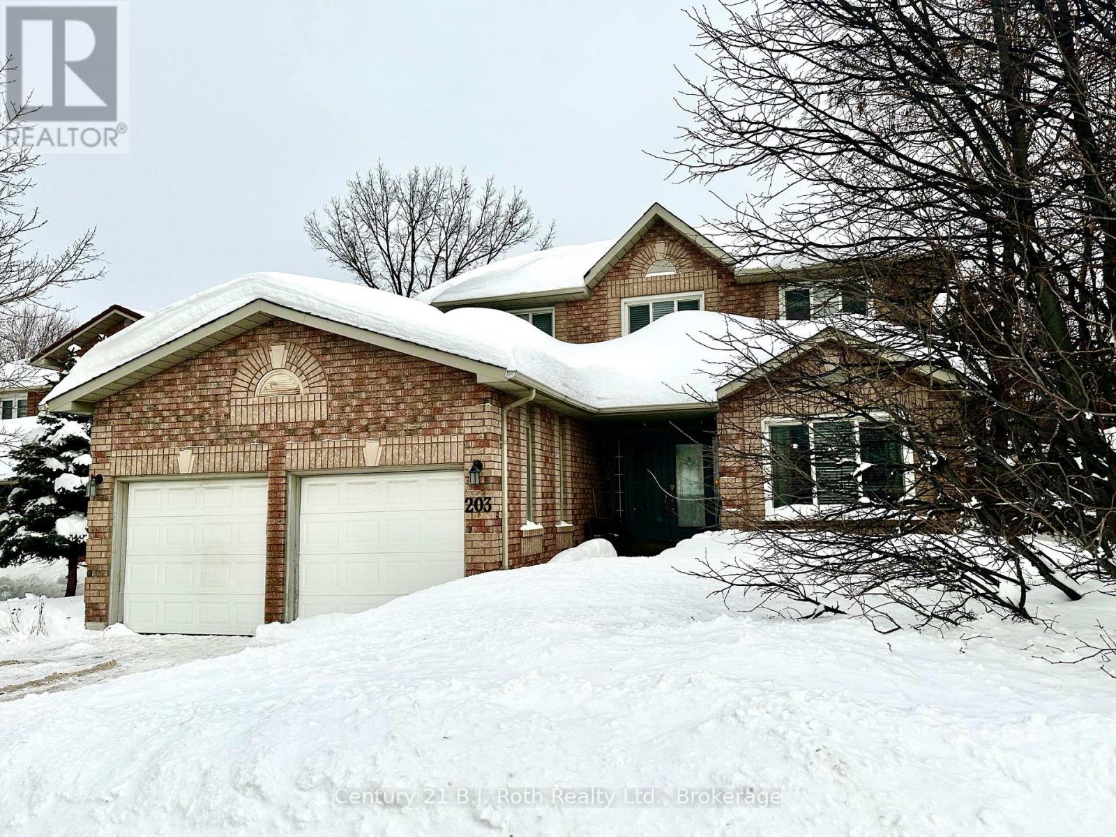 203 Ferndale Drive S, Barrie, Ontario  L4N 8A1 - Photo 2 - S12016292