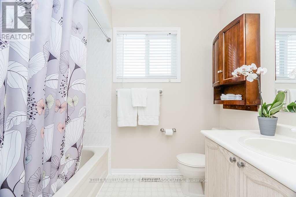 16 Julie Street, Essa, Ontario  L3W 0K8 - Photo 12 - N12016454