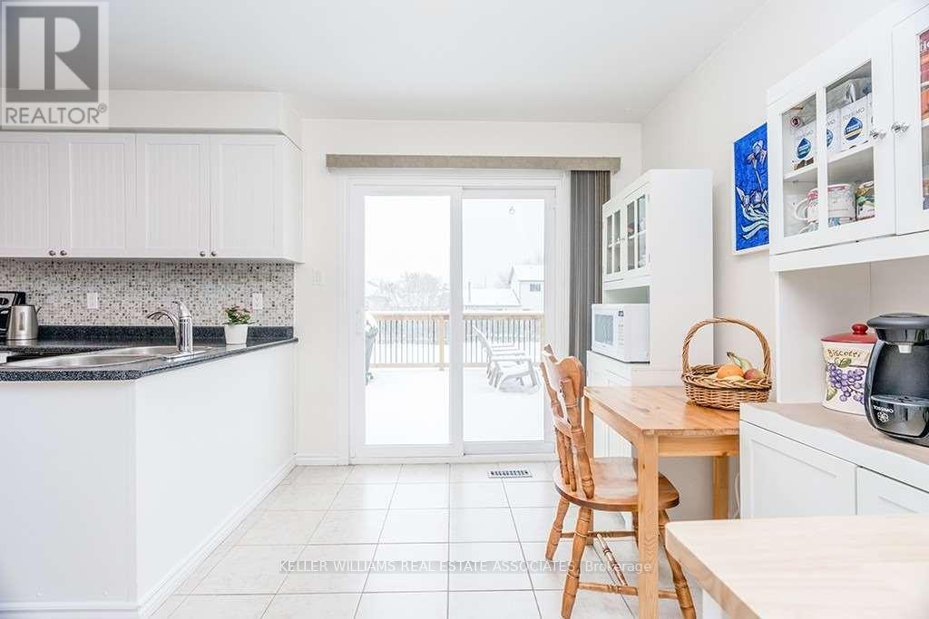 16 Julie Street, Essa, Ontario  L3W 0K8 - Photo 8 - N12016454