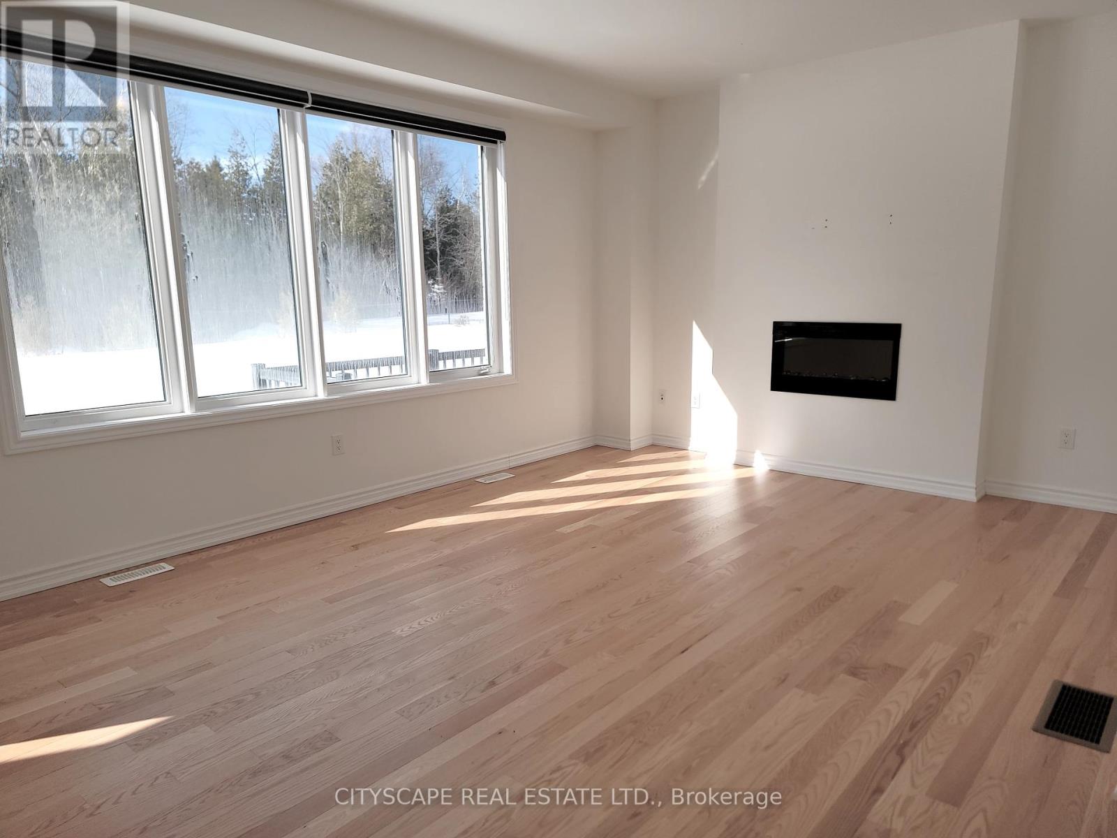 150 Rosanne Circle, Wasaga Beach, Ontario  L9Z 0N1 - Photo 16 - S12016502