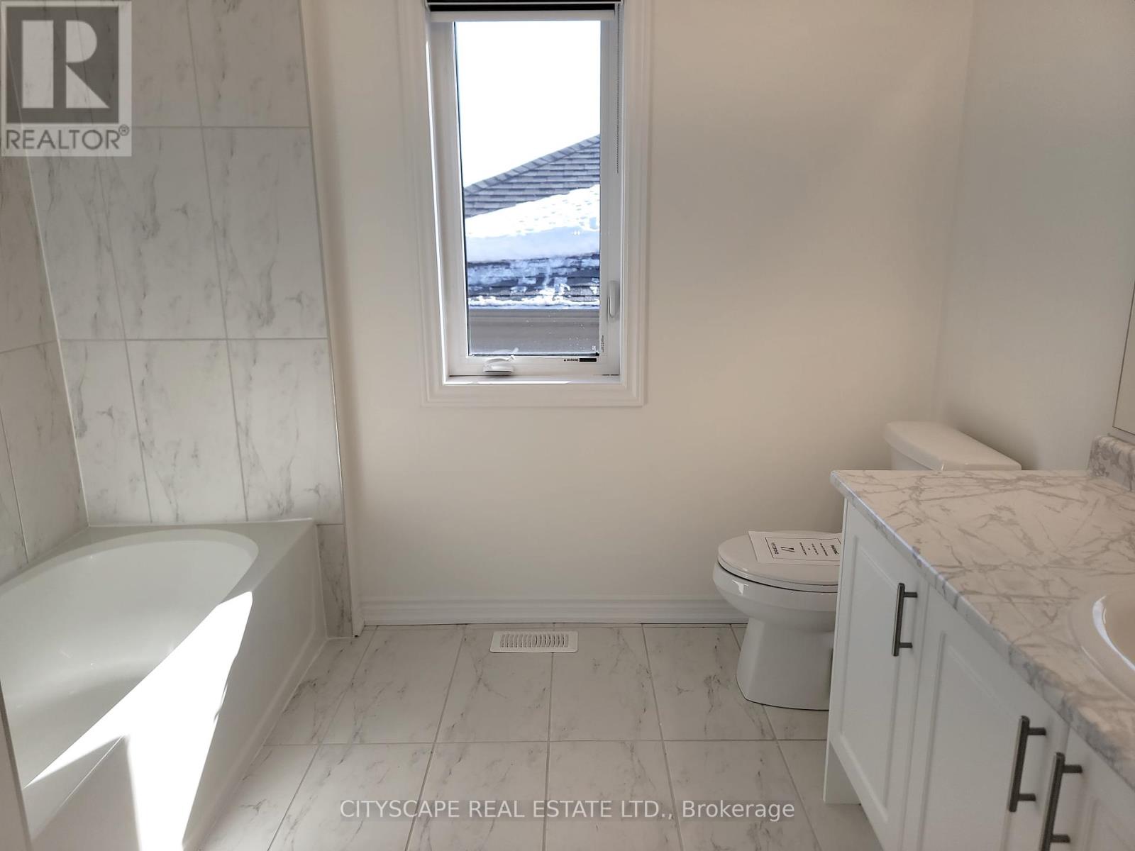 150 Rosanne Circle, Wasaga Beach, Ontario  L9Z 0N1 - Photo 33 - S12016502