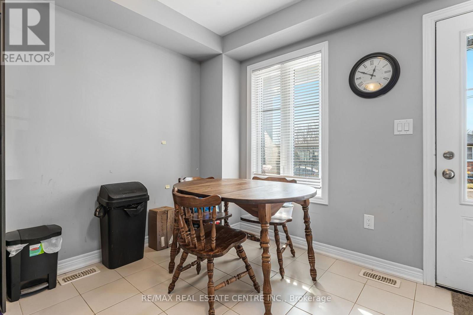 18 King Street, Thorold, Ontario  L2V 3T7 - Photo 9 - X12016448
