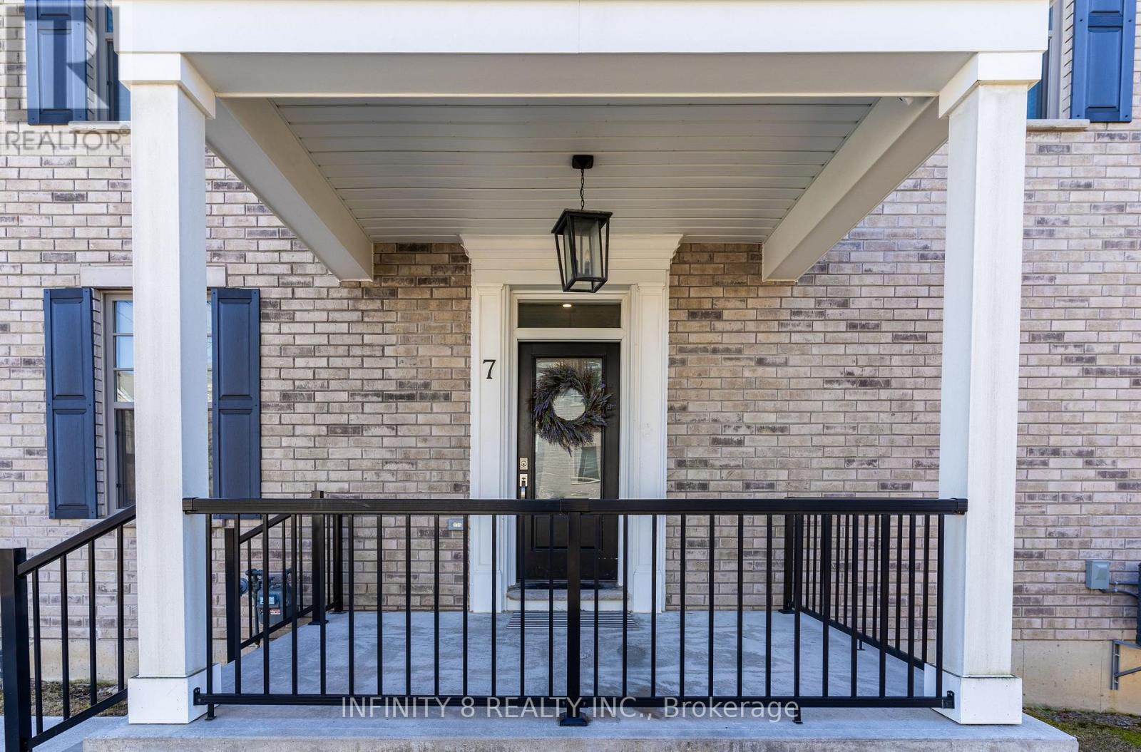 7 Aspen Common, St. Catharines, Ontario  L2S 2B3 - Photo 3 - X12016595