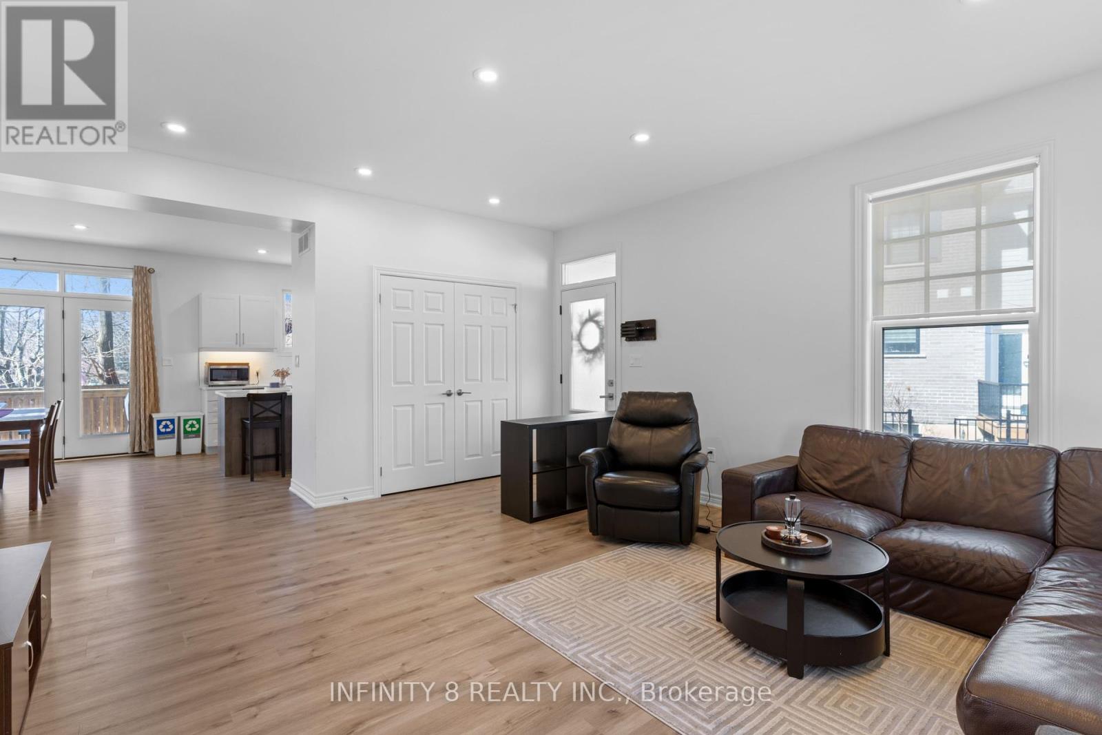 7 Aspen Common, St. Catharines, Ontario  L2S 2B3 - Photo 8 - X12016595