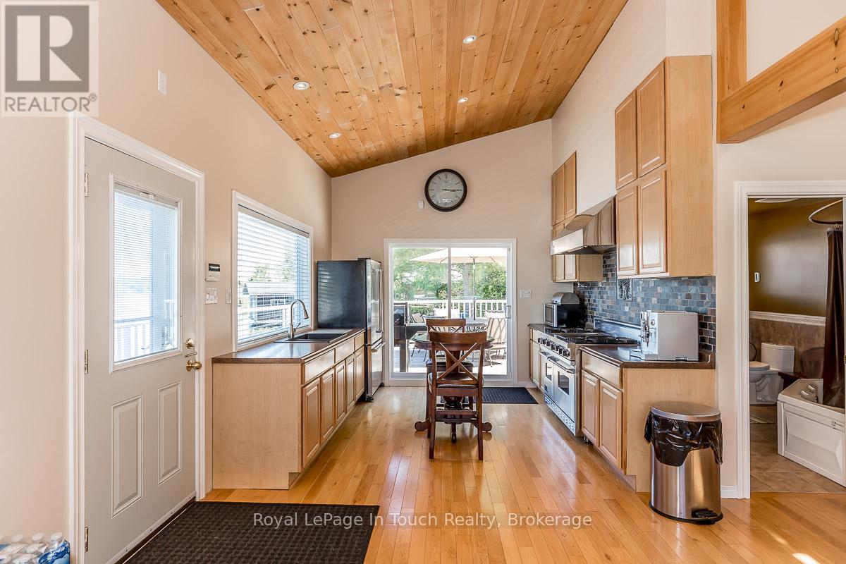 36 Yellowhead Island, Georgian Bay, Ontario  L0K 1S0 - Photo 12 - X12016553
