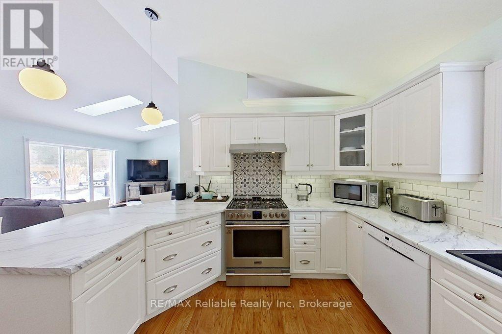 22 Eugene Street, Bluewater, Ontario  N0M 1G0 - Photo 12 - X11992805