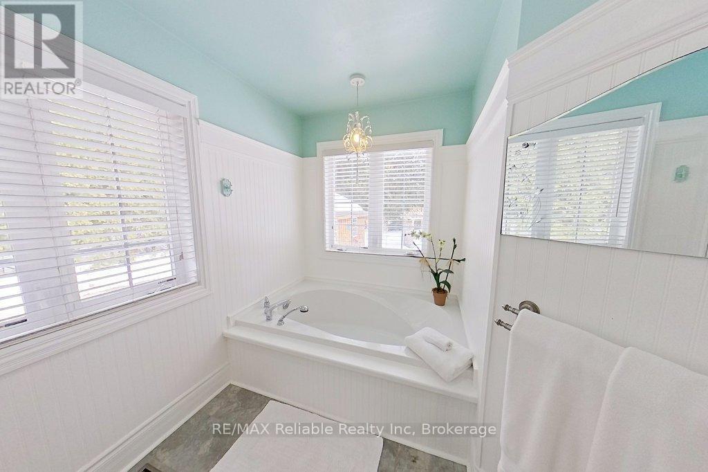 22 Eugene Street, Bluewater, Ontario  N0M 1G0 - Photo 23 - X11992805