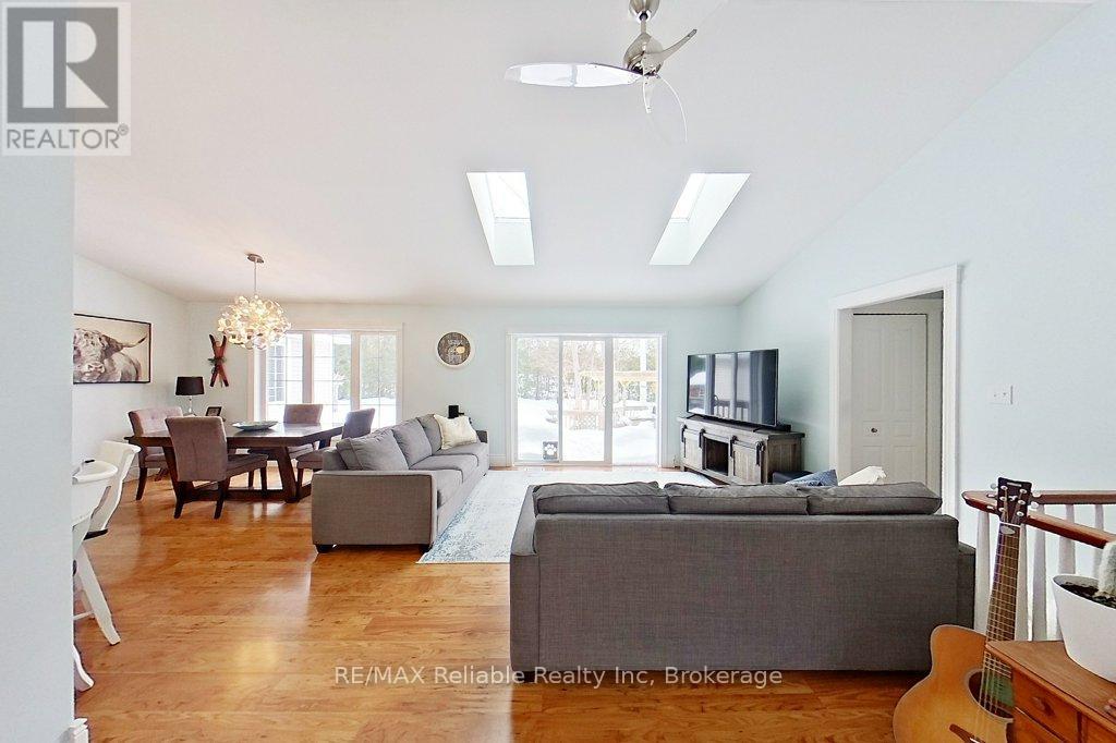 22 Eugene Street, Bluewater, Ontario  N0M 1G0 - Photo 3 - X11992805